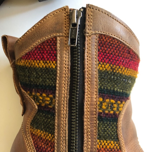 NWOT, Born Moe3 Western Boots - Picture 3 of 13